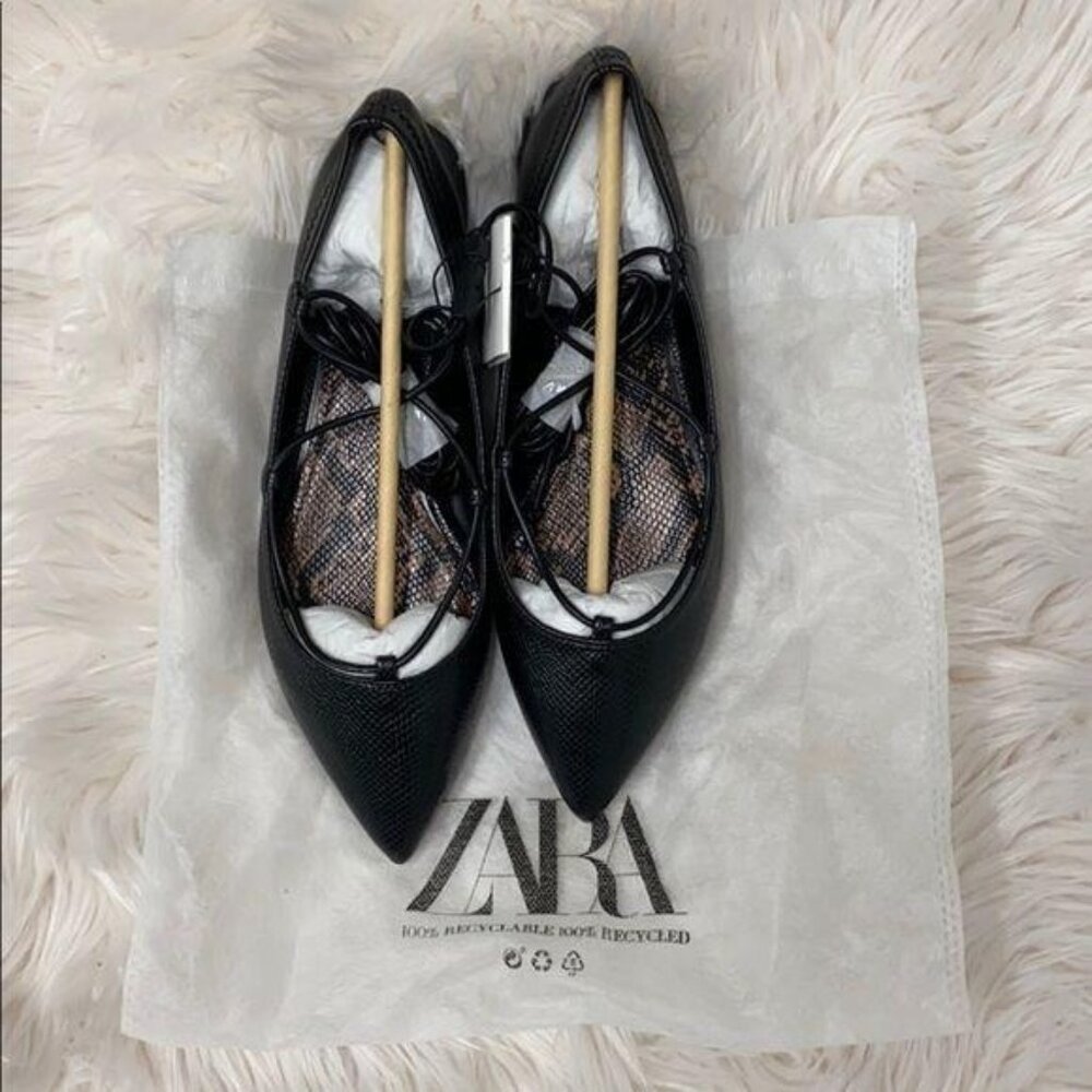 Zara Black Faux Leather Pointed Toe Lace-Up Flats With Snake Print Insole